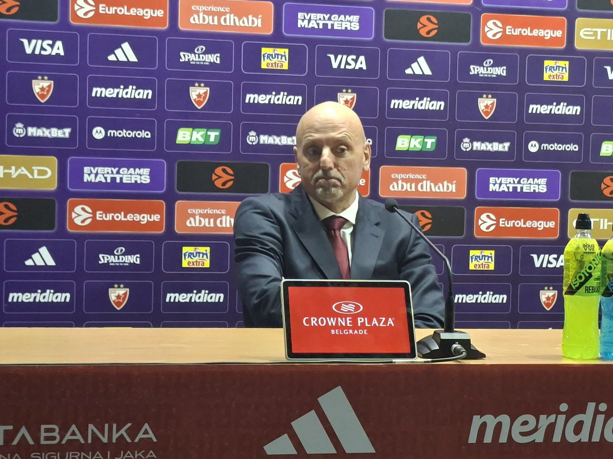 Saša #Obradović posle poraza od Barse: Loš meč za nas a oni su bili bolji večeras. Mnogo propusta u odbrani, loše koncentracije (dva puta neiskorišćen bonus) i komunikacije. Prosto mislim smo želeli pobedu bez strpljenja, sa željom da se bude junak a bez osećaja u rukama... #kkcz