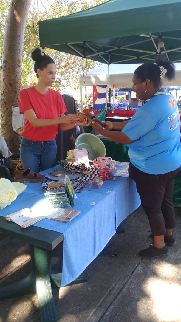 Caracol Varadero apoya con feria comercial un  aniversario mas de nuestro querido #Varadero. 🏝️🌊🏖️🌅
#CaracolDistingue