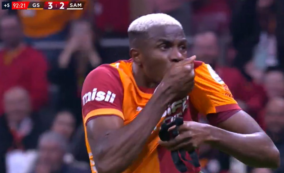 öyle y..rkla kürekle işi olmaz ARMA'yı öper hem de 90+4 te Röveşata golünden sonra