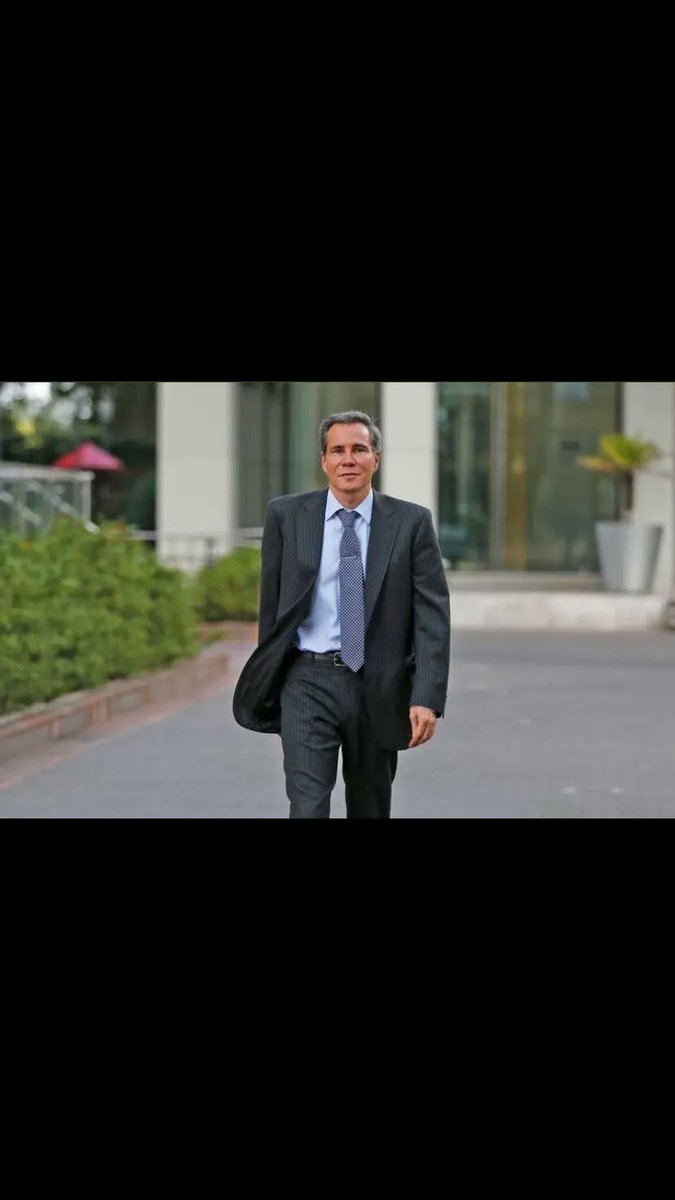 Feliz cumpleaños al cielo dr Nisman 
Justicia