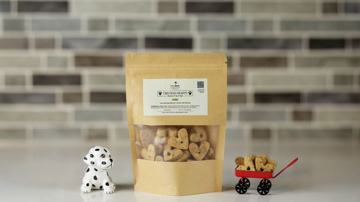 LeannaOrganics's tweet photo. 🐶 Spoil your pup the healthy way with Leanna Organics CBD Dog Treats!    Handcrafted with real peanut butter, flax seed, eggs & hemp-derived CBD 🍃   - 5mg per treat (perfect for small dogs)   - 10mg per treat (made for bigger breeds)    Calm vibes, shiny coat, happy joints… all in a treat they’ll go crazy for!    Starting at just $19.99 🏷️   Shop now 👉 https://t.co/ZjsVCDi3tP