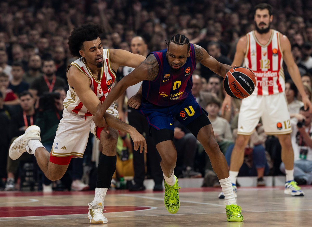 FCBbasket's tweet photo. Gran victòria... i diumenge més! Us esperem al Palau, culers 💙❤

🎟👉 https://t.co/R6YG4lefLS https://t.co/lKD0EpKet0