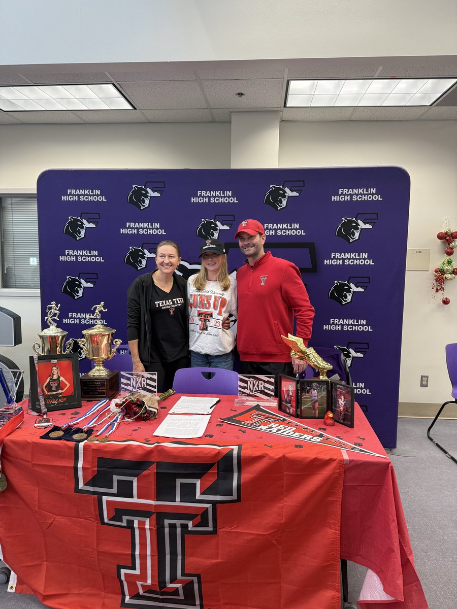 Franklin Girls Track tweet media