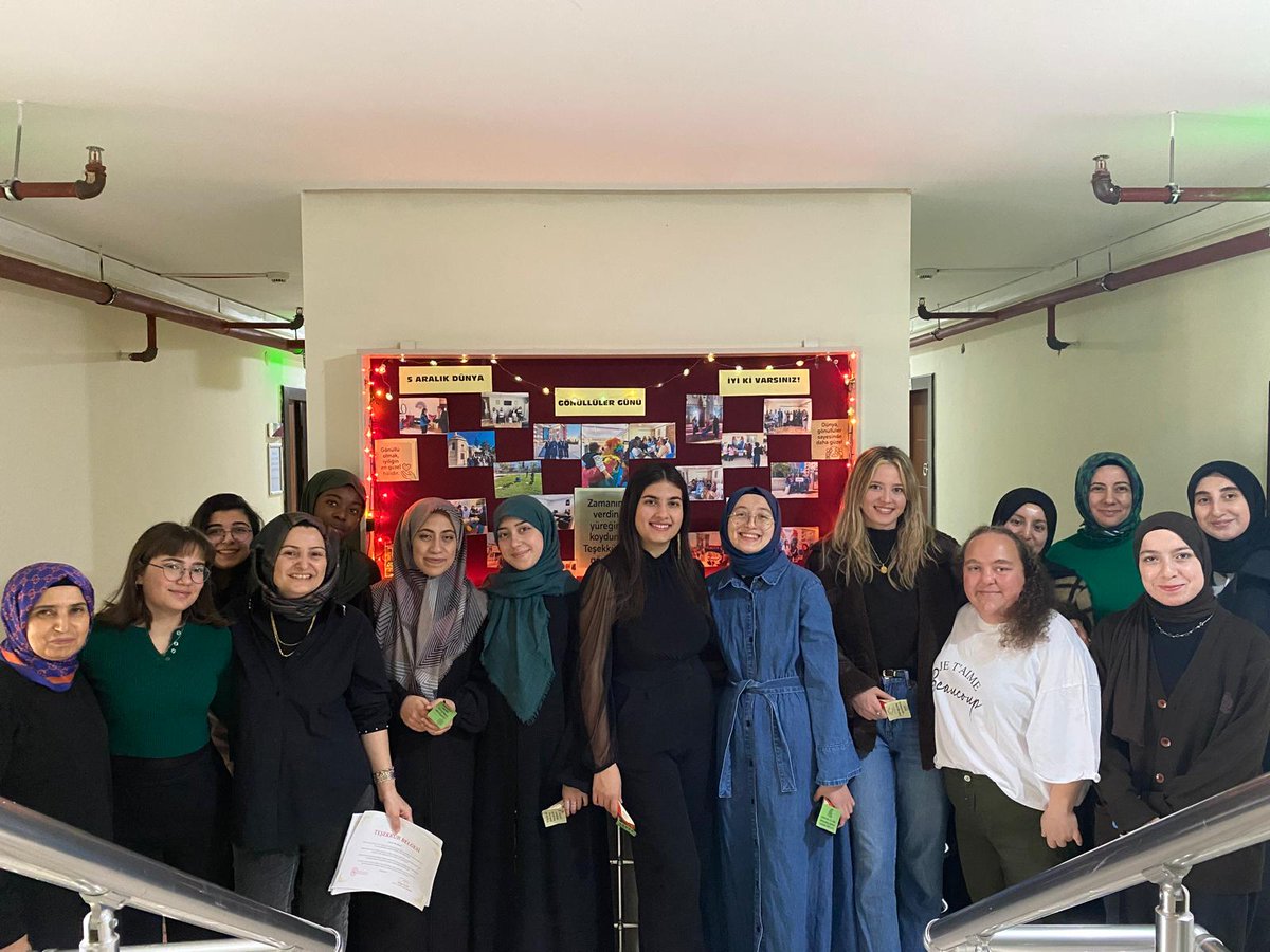 📍 Beyhekim Yurdu

​Dünya Gönüllüler Günü kapsamında, gönüllü faaliyetlere emek veren öğrencilerimizin gününü kutladık ve teşekkür belgelerini takdim ettik. Gönülden verilen her katkı için tüm öğrencilerimize minnettarız. 💙👏
​<a href="/OA_BAK/">Dr. Osman Aşkın Bak</a> <a href="/gencliksporbak/">Gençlik ve Spor Bakanlığı 🇹🇷</a> <a href="/GSB_KYGM/">Kredi ve Yurtlar Genel Müdürlüğü</a>