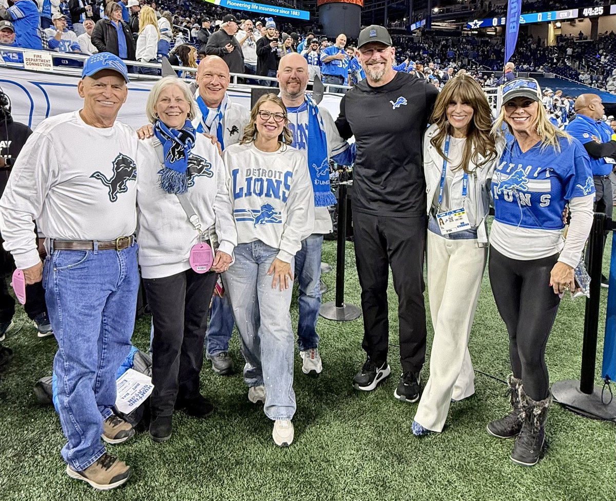 HeatherRBowers's tweet photo. What a fantastic win for the @Lions last night! Fun game to be at! Congrats to Dan and the team! Go Lions!🦁💙 https://t.co/TpqtBDFfjw