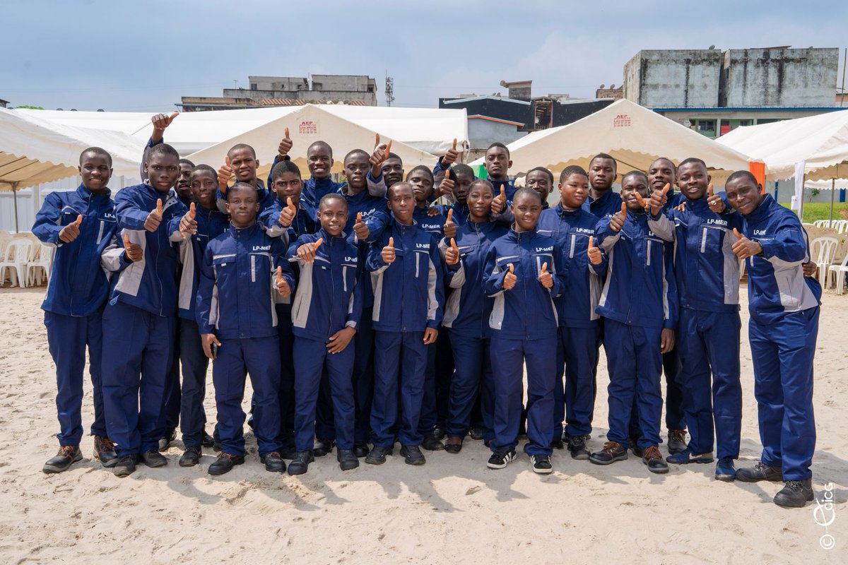 Gouvciofficiel's tweet image. #Éducaiton | Électrification: le Lycée professionnel des Métiers des Énergies renouvelables de Yopougon ouvre de nouvelles perspectives, affirme le ministre N'Guessan Koffi 

Abidjan, le 05 décembre 2025- Le Lycée professionnel des Métiers des Énergies renouvelables de Yopougon