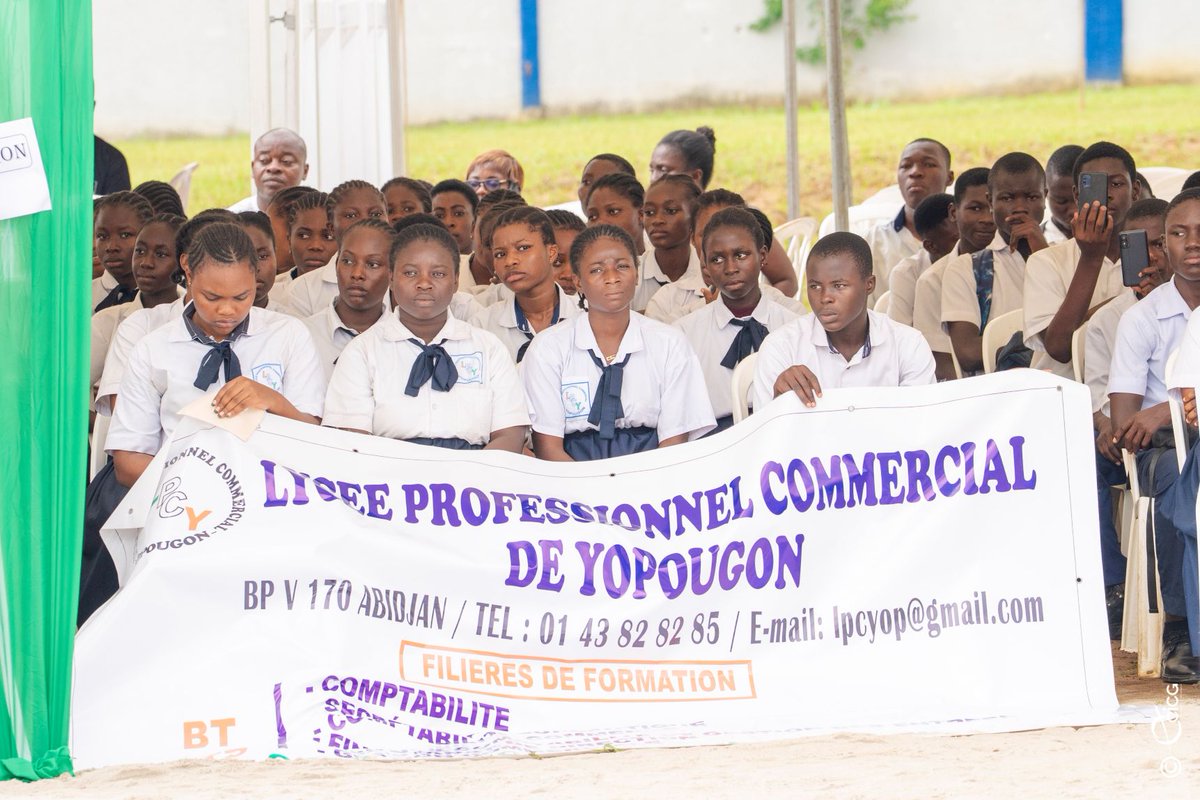 Gouvciofficiel's tweet image. #Éducaiton | Électrification: le Lycée professionnel des Métiers des Énergies renouvelables de Yopougon ouvre de nouvelles perspectives, affirme le ministre N'Guessan Koffi 

Abidjan, le 05 décembre 2025- Le Lycée professionnel des Métiers des Énergies renouvelables de Yopougon