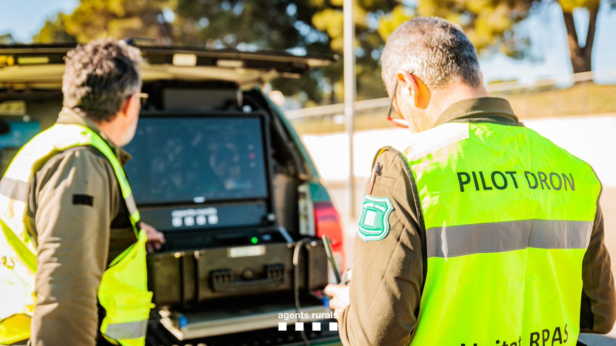 ⚠️ Aquest pont, respecteu les restriccions i no accediu al medi natural.

❌ No alimenteu cap senglar
✅ Llenceu els residus comestibles a contenidors segurs

📞 Si trobeu un senglar mort o malalt, truqueu immediatament al 112.