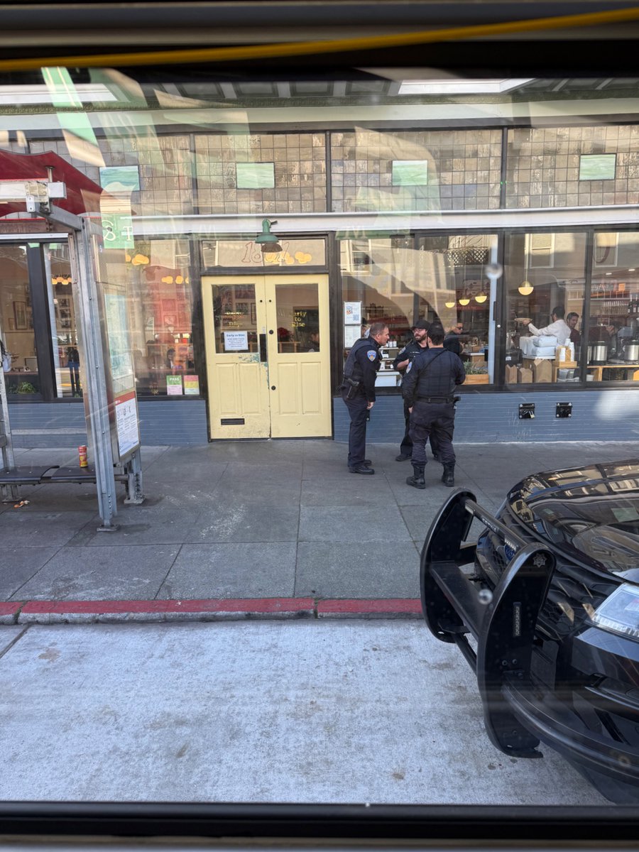jonahmann's tweet image. Hey @DanielLurie can you tell @SFPD that officers parking in a @SFMTA_Muni bus stop when they're eating as customers in a restaurant and not responding to a call is corrupt abuse of power?
