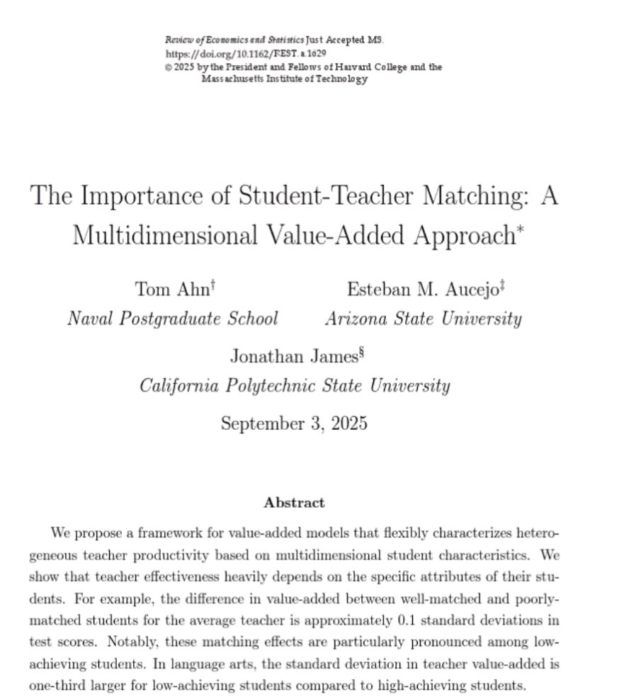 👩‍🏫👨‍🎓 No todos los docentes impactan igual a todos los alumnos. Según un nuevo estudio, el emparejamiento entre profesor y estudiante influye significativamente en el aprendizaje, sobre todo en alumnos con bajo rendimiento. ¡El "match" importa!
📈 Un profesor promedio puede