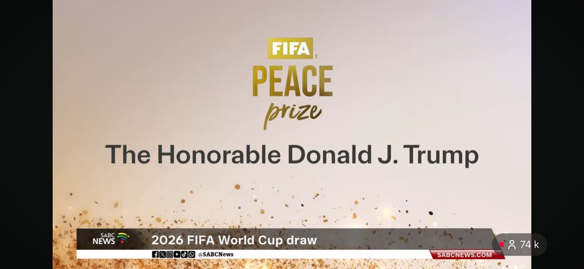 NachoRgz's tweet photo. Infantino le da su propio premio Nobel de la Paz a Trump. A LA MADRE https://t.co/Vg11nwQDNC