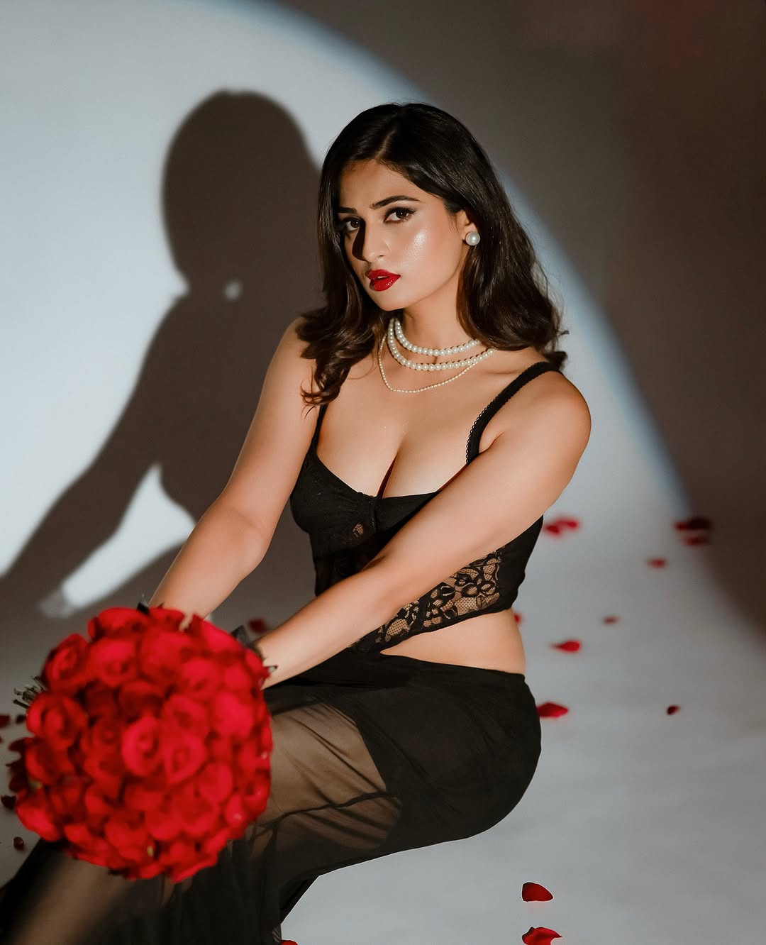 G7bC8NzawAAvfUx?format=jpg&name=large