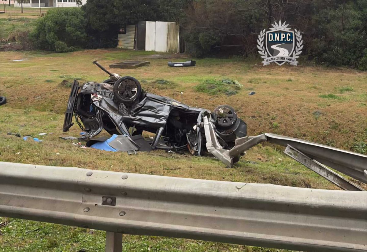 🟠El 30% de los siniestros fatales de tránsito son por despistes asociados a distracciones

🎙Escuchá la entrevista completa con Marcelo Metediera

radiocarve.uy/el-30-de-los-s…