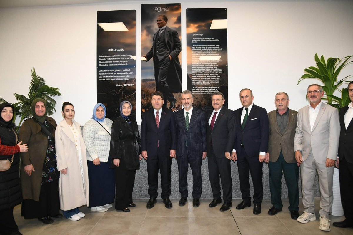 akarakli61's tweet photo. Bugün, Adalet Bakanımız Yılmaz Tunç’un teşrifleriyle Araklı’mıza büyük bir değer katan Adalet Sarayı’nın açılışını gerçekleştirdik!
İlçemizin geleceğine yapılan bu önemli yatırımın, hemşehrilerimize daha hızlı ve kaliteli bir hizmet sunmasına vesile olmasını diliyoruz. https://t.co/6kjCYB7Rj2