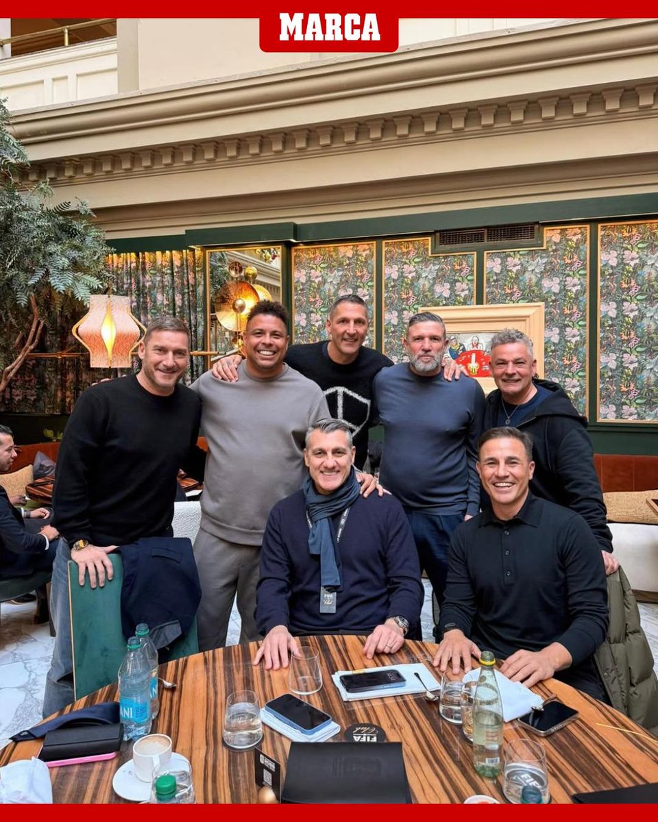 Disculpen las molestias. Si no se les carga la siguiente foto se debe al exceso de calidad 🙏🏼

¿Los reconoces a todos? 🤔