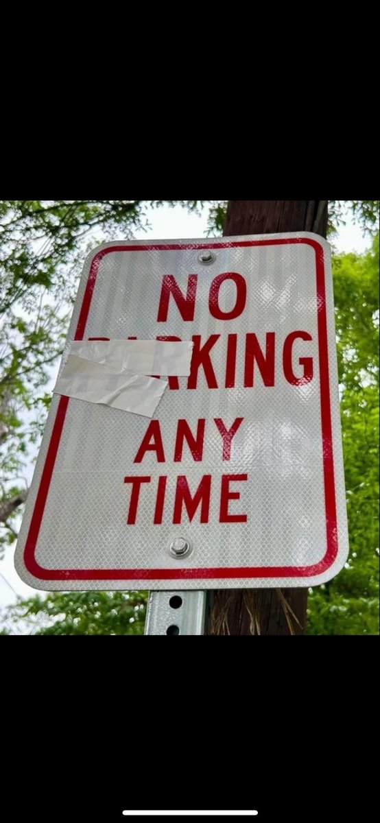 beachaholic823's tweet image. Fifa made up Peace Prize for CHUMP🤣
You Can’t Make This BS Up🤣🤣🤣
Look at that swelling on his hand👀
#UNFIT 
#NoKings 
#FIFA 
#fifaworldcup