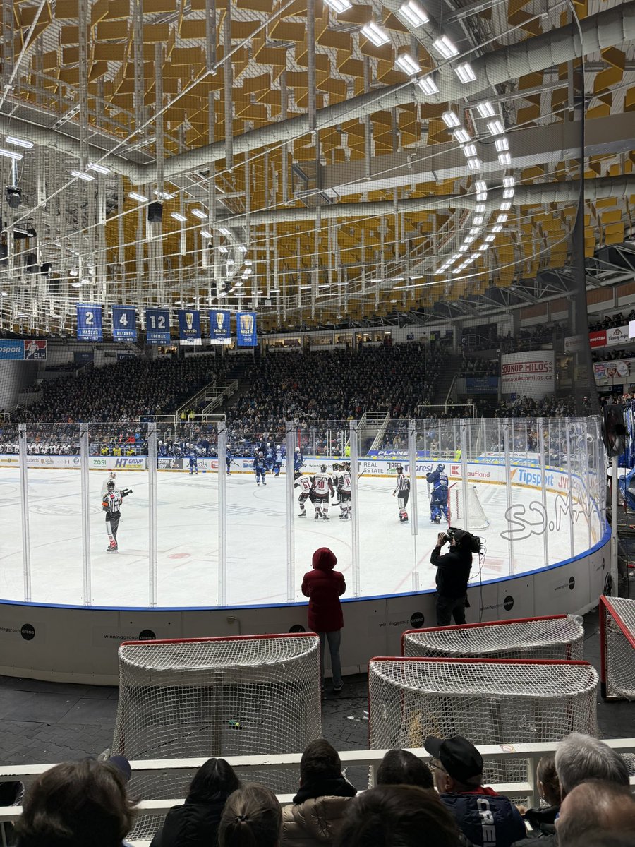 Nic moc ta atmosféra tady, v O2 lepsi 🤪