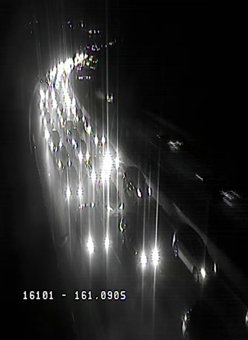 18h39 : sur #A8 en direction de l’Italie après la sortie n°40 Mandelieu, le trafic est très difficile, temps de parcours allongé d'environ 60min en raison d'un #Accident 
écoutez 1077FM #InfoTrafic