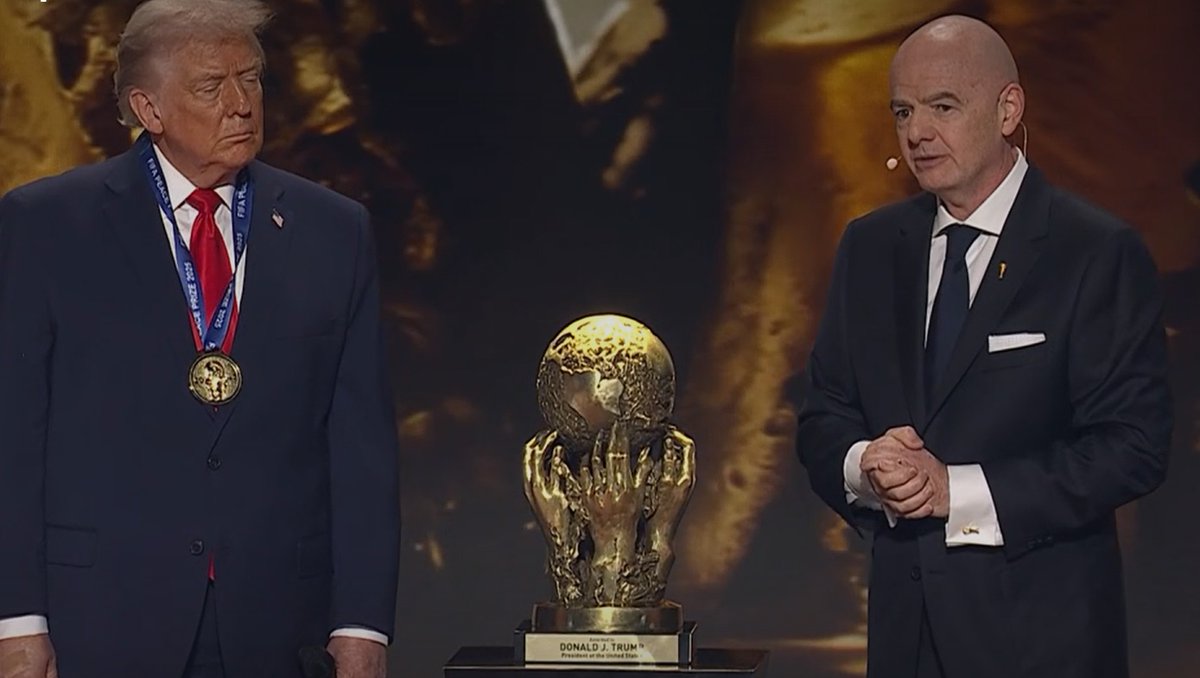 WeAreTheFSA's tweet photo. We're proud to award the inaugural FSA World Fleece Prize to FIFA's Gianni Infantino.

💸 For his contribution to ripping supporters off.