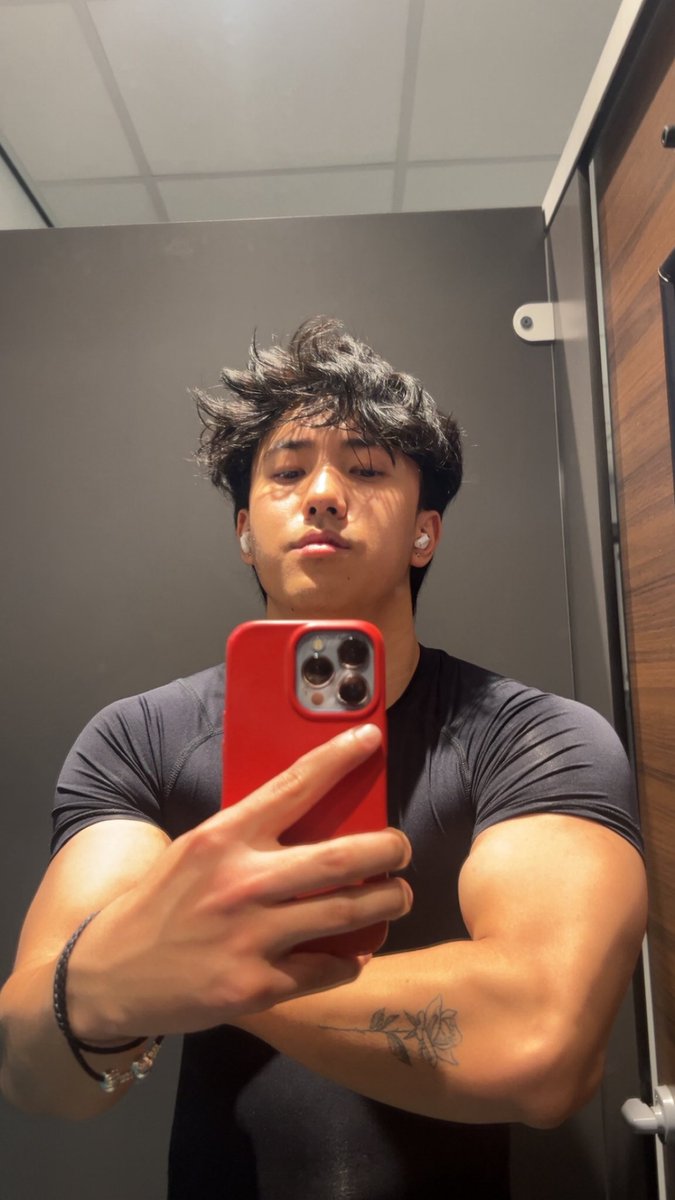 RtSquirrel tweet media