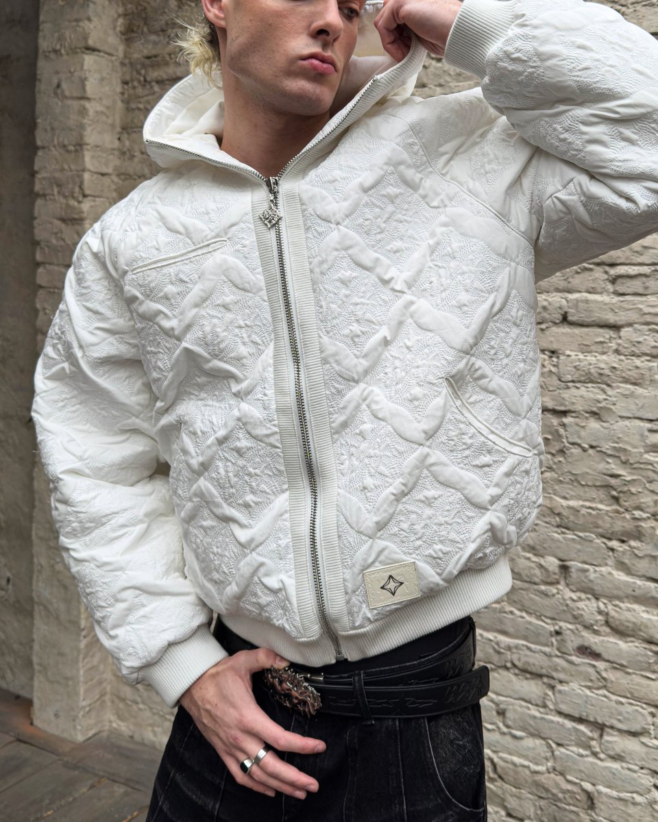 weyzclothing's tweet photo. Off-Blanc "Monogram" Jacket https://t.co/IhRSawuO8s