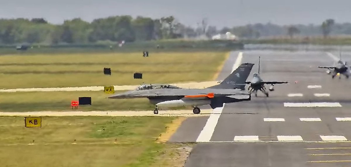 Habemus #F16🇦🇷😍
