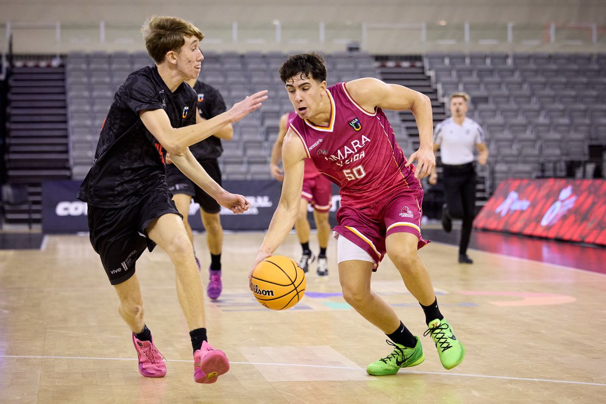 Partit ajustadíssim 🤝 SOM-HI AMARA ‼️ 

2Q ⏱ 04:00
⚫ <a href="/BaseFCBG/">Base Fundación CB Granada</a> 24
💜 Amara <a href="/flleidabase/">FORÇA LLEIDA BASE</a> 24

💻 Youtube: youtube.com/watch?v=IKY8NJ…

#AmaraLleida #Lleida #LigaU