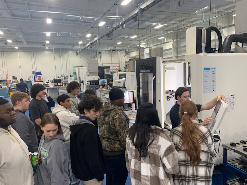 Carpentry, automotive, and drafting students visited @schunk_usa today to explore careers in advanced manufacturing and learn about the NCTAP apprenticeship program @nctap_nc! 🔧📐