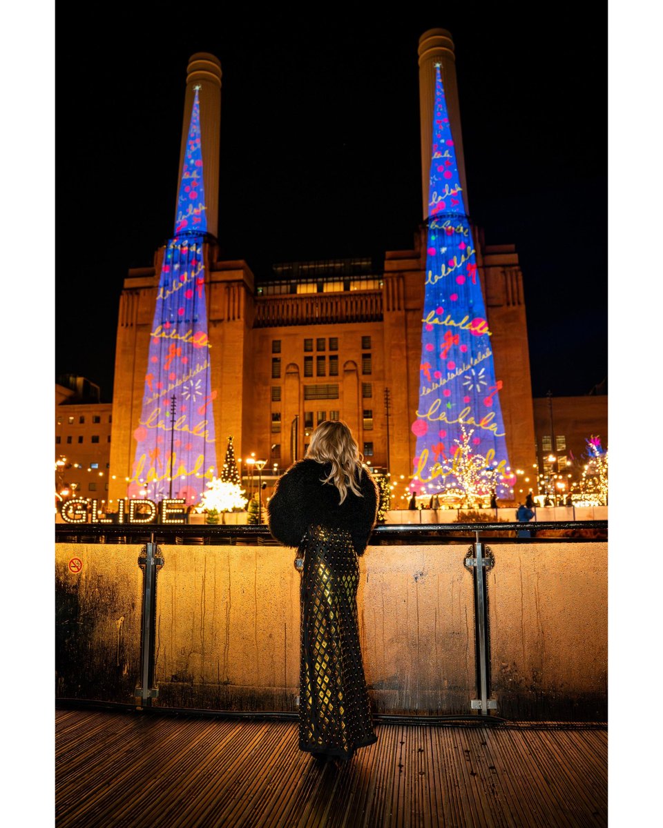 kylieminogue's tweet photo. Did someone say KYLIE CHRISTMAS SKATING SESSIONS?! Count me IN ⛸️⛸️ Thanks Glide 🤍🤍 Oh AND that’s my Apple tree!!! ��🥹 What a day at Battersea Power Station https://t.co/CevT81chTA