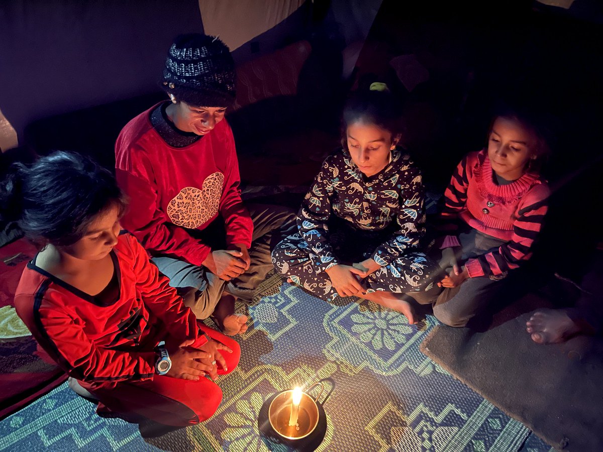 Ameer_wael07's tweet photo. I write this with a broken heart,not seeking luxury just a chance to survive
As winter approaches,my fears grow.They're simple, but deeply painful:
I can’t keep my children warm while we live in a tent.I ask for your support  to help us find a safe place
 https://t.co/ng0HmlpGbY https://t.co/rtWf7ycH7C