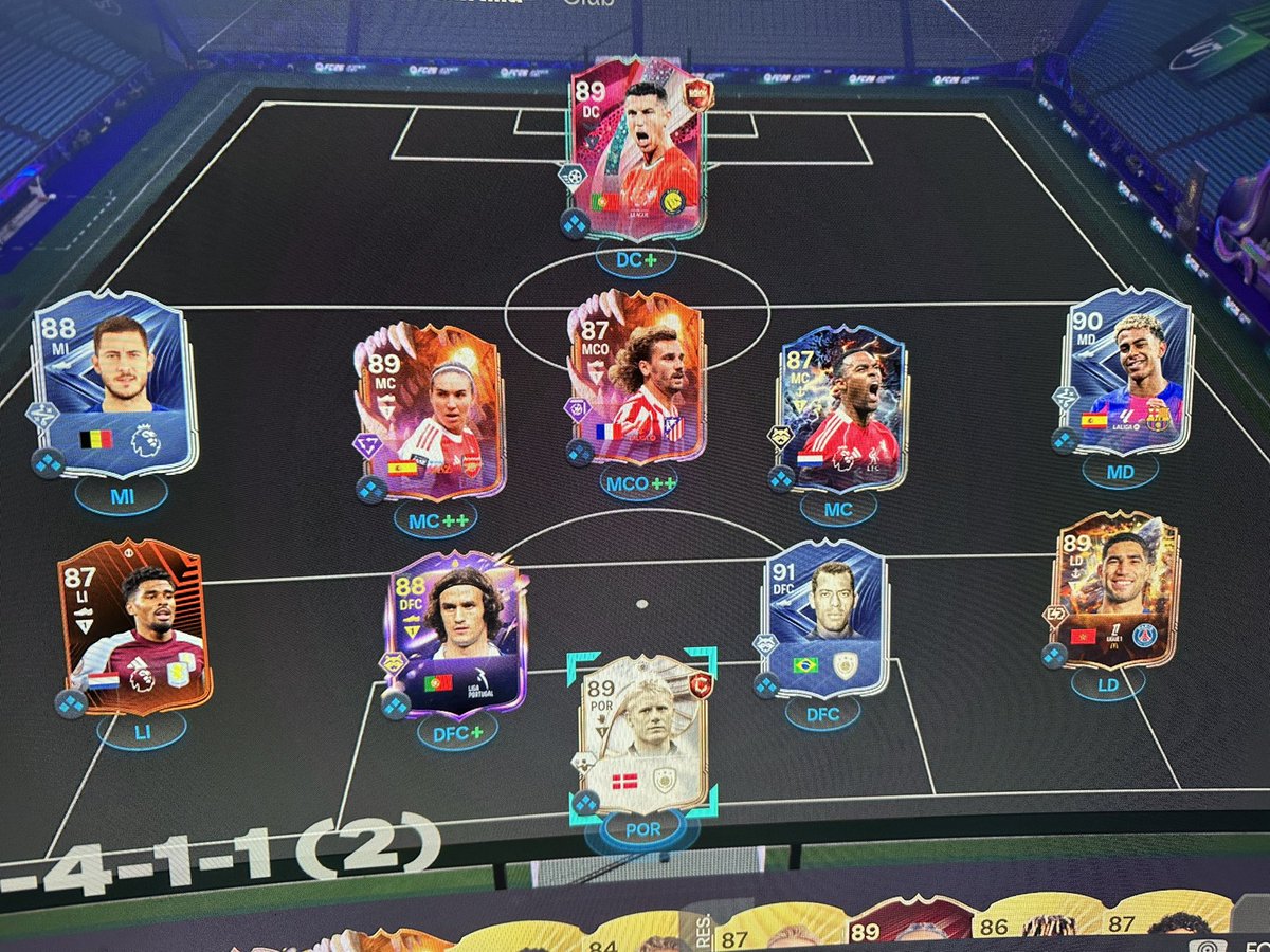 Ismausgame's tweet photo. @FutRamz Venderías todo el equipo para quedarme full intras ? https://t.co/1Ke2GZQb54