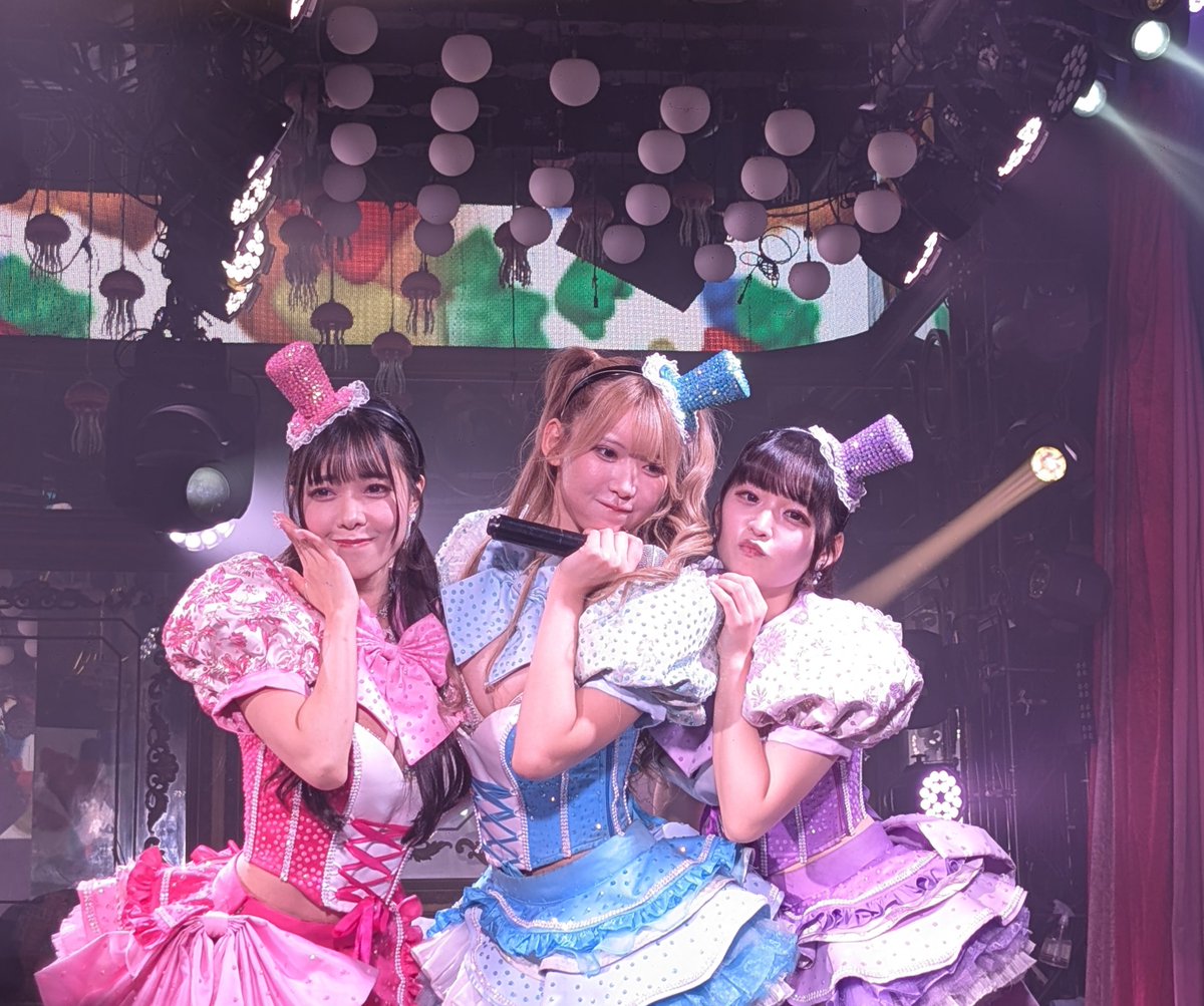 こなつ🥥@バーレスク東京 (@konatsu_blq) / Posts / X