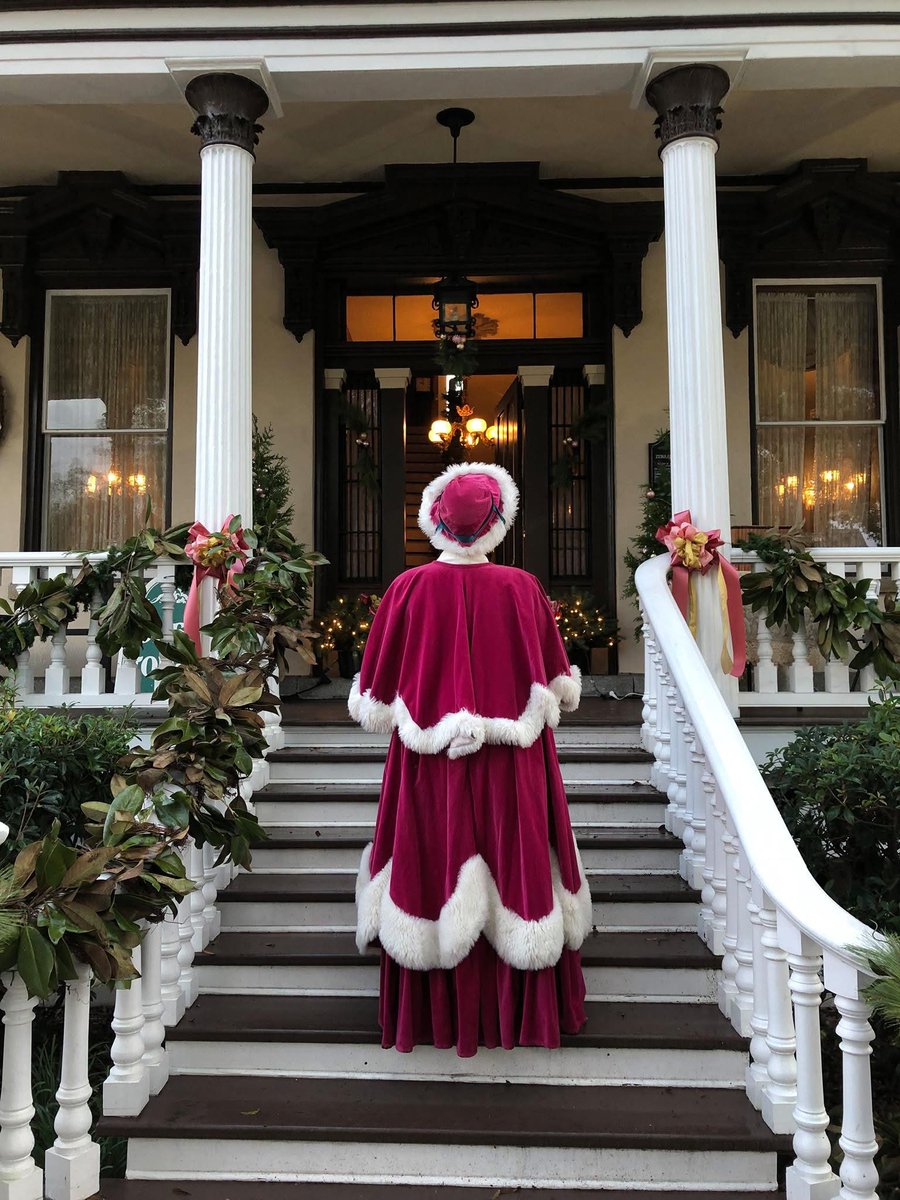 southeasttouris's tweet photo. 🕯️ Old Wilmington by Candlelight Tour — a Signature Event of the Southeast, shining a light on Wilmington’s beauty through historic homes &amp; candlelit streets.
📍 Latimer House, Downtown Wilmington, NC
🗓️ Dec 6 (4‑8pm) &amp; Dec 7 (1‑5pm)
🔗 https://t.co/1ZxfYtni3L https://t.co/zbewQOZtim