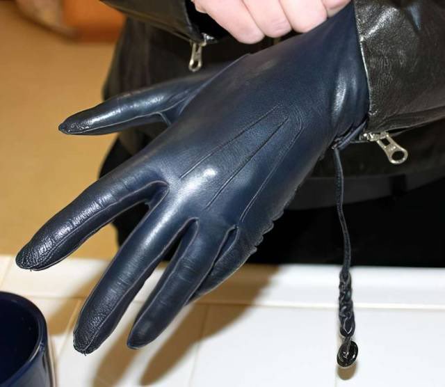 Grrrrrrrrrrrrrrrrrrr
#leathergloves