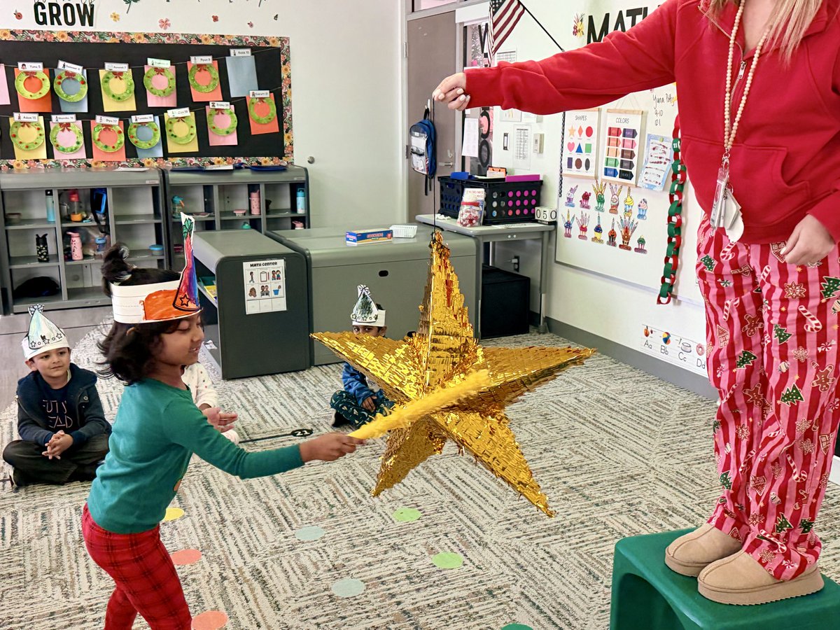 Mrs. Moreno tweet media