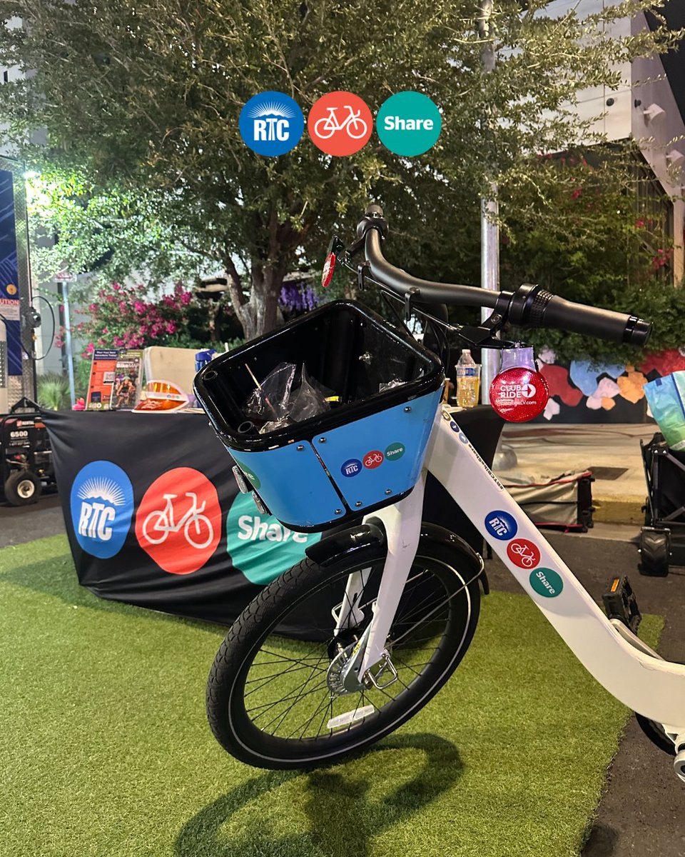 RTCSNV's tweet photo. First Friday is today! Grab your crew and ride to the Arts District for art, music, and good vibes.

Stop by our RTC Bike Share booth for giveaways and helpful info. See you out there tonight!

#RTCBikeShare #FirstFridayLV #BikeVegas https://t.co/5CdVkVt2Qw