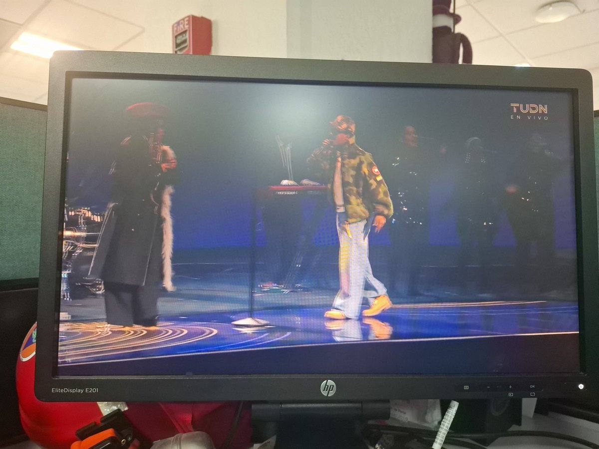 yHuguito's tweet photo. Lo que faltaba, negros cantando cosas que solo entienden en sus pinches barrios #Mundial2026 https://t.co/5CGmvpM9Ld