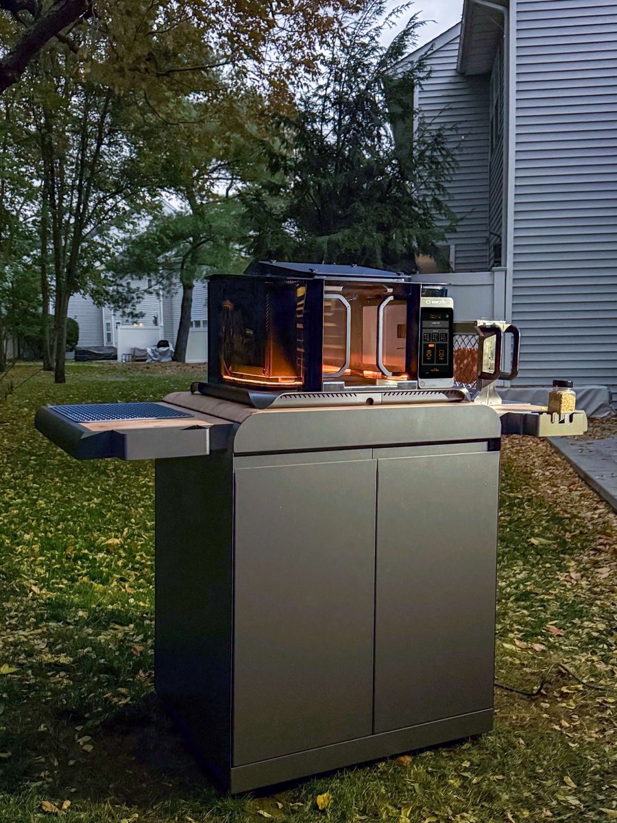 seergrills's tweet image. Be one of the first to grill with AI. #Unboxing #Steak #Robot