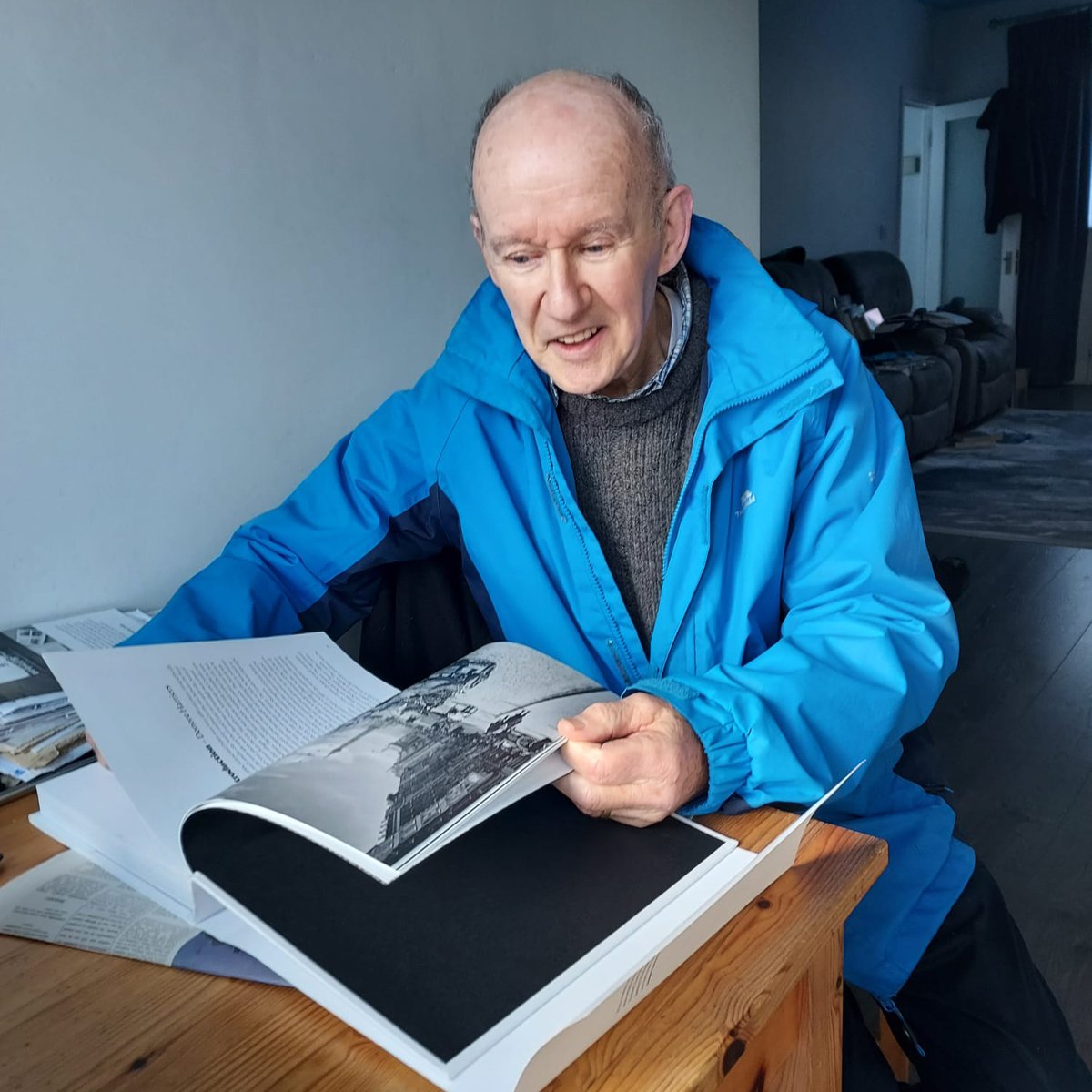 CLUB SPOTLIGHT 🔦: DONORE HARRIERS ⚫⚪
To celebrate their book launch, 'The Story of Donore Harriers' we are spotlighting the north Dublin club. 

The club was founded over 130 years ago and has created 13 Olympians and the book written by long-standing members Maurice Ahern and