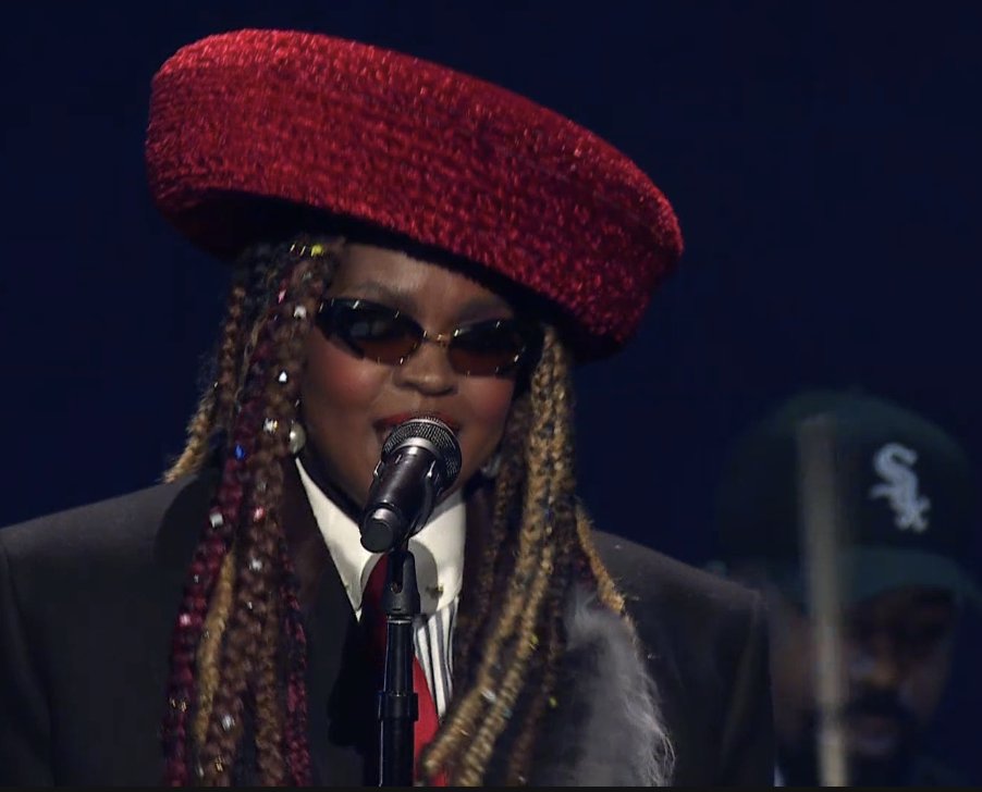 TouchlineX's tweet image. 🚨 𝗡𝗘𝗪: The first 60 minutes of the World Cup draw:

• Robbie Williams singing
• Andrea Bocelli singing
• Lauryn Hill singing
• Infantino loving Trump
• Trump loving Infantino
• Zero draws done