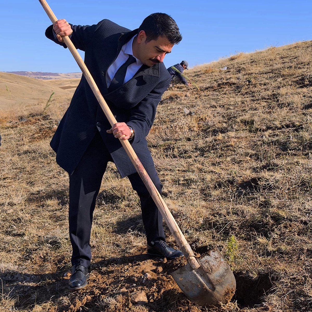 ermnysn's tweet photo. Yarınlar için.. 🌲🌲

#akçakent https://t.co/bWPGmLmBjx