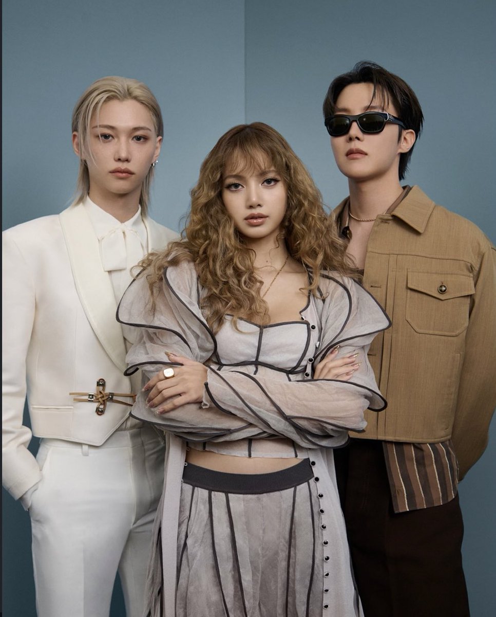 btskzsafe's tweet image. 💜❤️