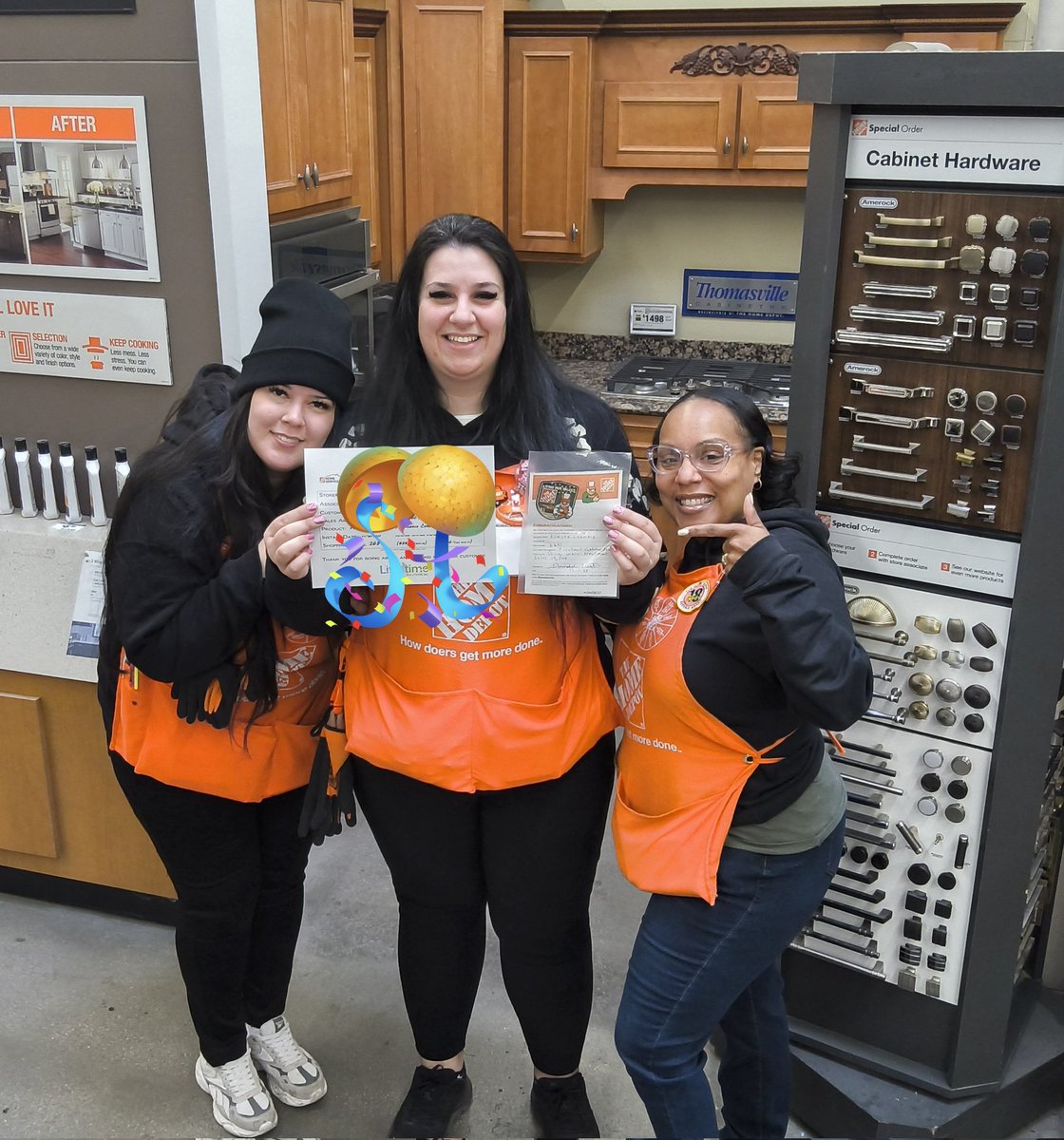 dstith76's tweet image. 📢 Marvelous job!!!! By Evelyn @homedepot 6651 for Driving @RainSoft Water Treatment Sales that equals 263 shopping carts pushed out in 2 mins 💰💵💰💵💰  Awesome Customer Service #TrendingOrange #Homerawards