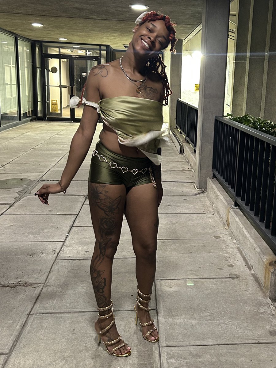 AgeaLuv's tweet photo. 🧚🏽‍♀️✨#803 #columbiasc https://t.co/xyRkwLn3JX