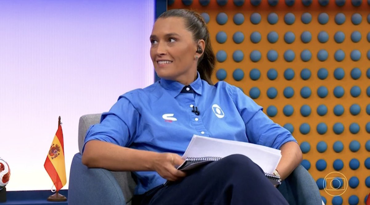 futebol_info's tweet image. “A Croácia tá com uma dívida muito longa com o Brasil. E como a gente aprendeu esse ano que ninguém morre devendo ninguém, a Croácia vai pagar a gente.”

🎙️ Ana Thaís Matos, na Globo.
📸 Reprodução/Globo