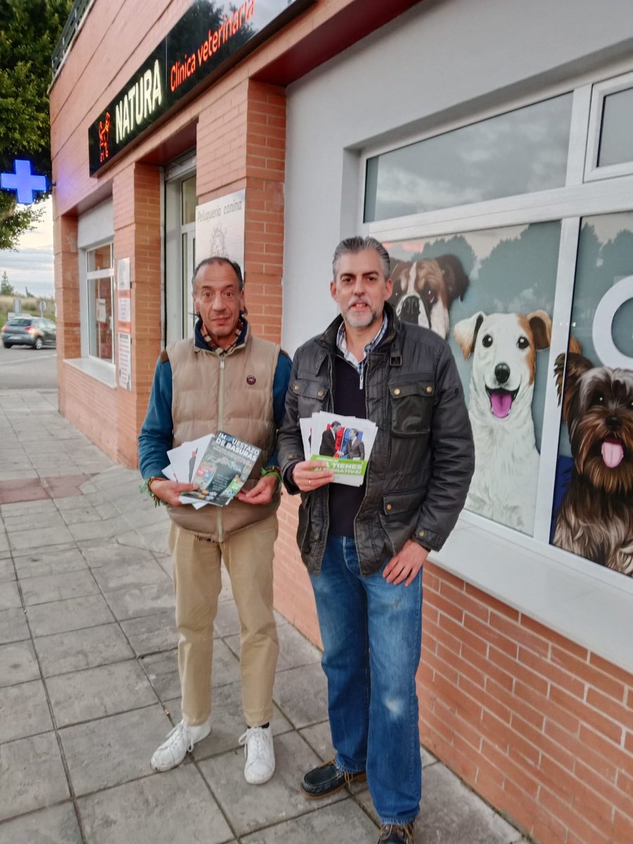 VOXSevilla_'s tweet photo. 🏡✅📢🇪🇸En La Puebla de Cazalla, Palomares del Río y donde haga falta.

¡La patria empieza en los pueblos!

@JMiguelEspinar 
@ReyesGGarrorena https://t.co/a5reCYT9rj
