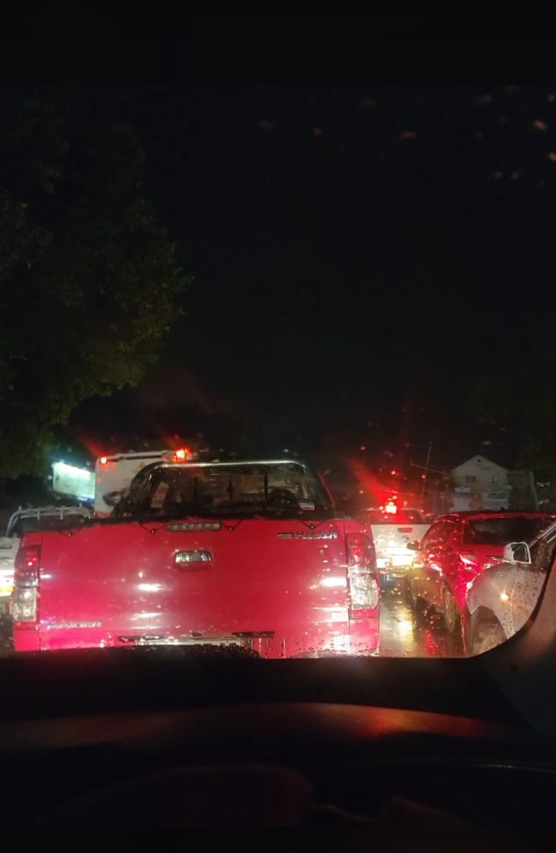 OswaldNcube's tweet photo. Leave work 1700hrs now it’s 2000hrs and you still stuck in traffic all because it rained and it’s a Friday and this city drivers report a 404 brain not found when the road is wet Such idiotic behavior is unwarranted we deserve the leaders we have if we the people are like this https://t.co/Kmu791rUWv