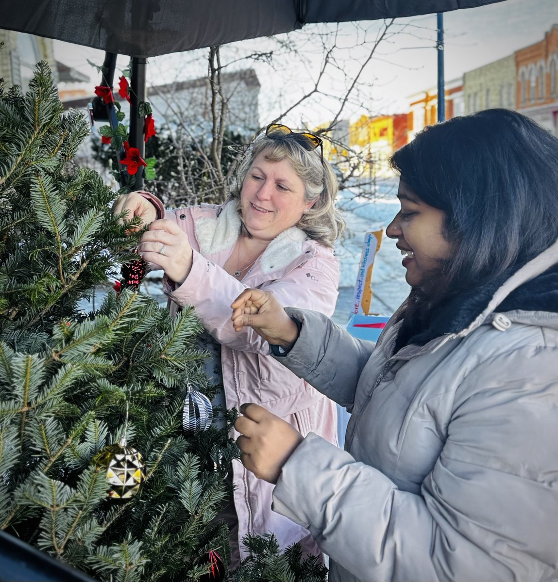 UnityProjectLdn's tweet image. Thank you for joining #GivingTuesday! We raised $22k+ and shared hundreds of cookies + hot drinks, sparking community connection. Missed it? You can still give! Help fill a Santa Sack so every participant (and pet!) has something special this Christmas: upsantasacks.ca