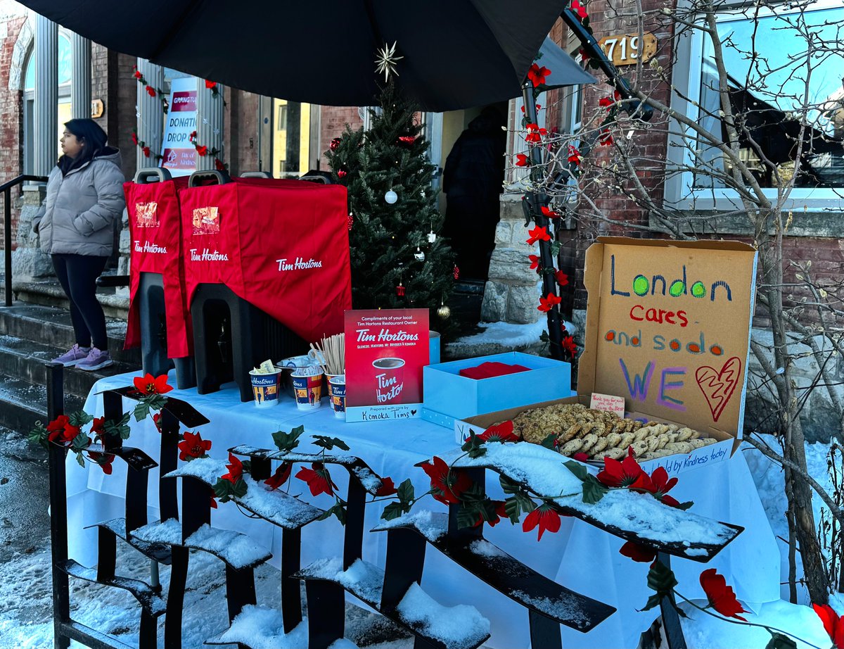 UnityProjectLdn's tweet image. Thank you for joining #GivingTuesday! We raised $22k+ and shared hundreds of cookies + hot drinks, sparking community connection. Missed it? You can still give! Help fill a Santa Sack so every participant (and pet!) has something special this Christmas: upsantasacks.ca