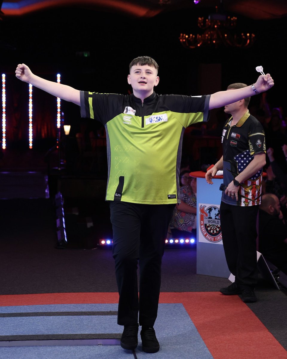 Mitchell Lawrie returns to the stage this evening to take on The Clock Francois Schweyen! 

He’s already the youngest World Championship Quarterfinalist, and he could take it one step further tonight.

Good luck Mitchell! #TeamTarget